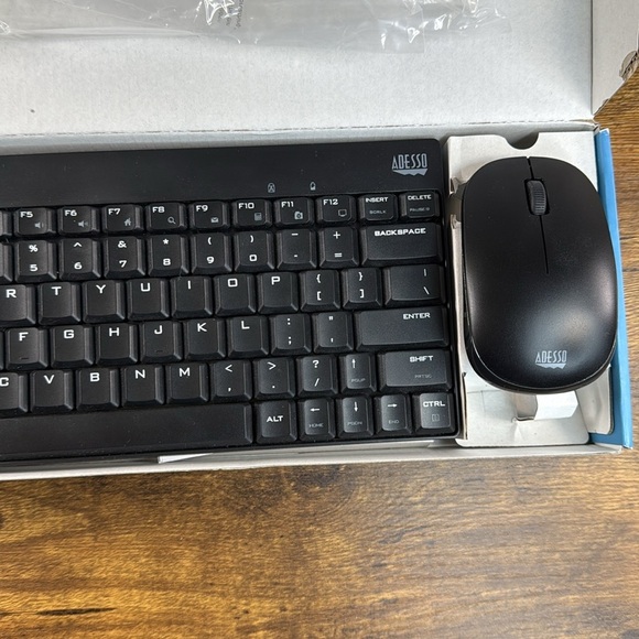 Adesso Black Wireless Spill Resistant Mini Keyboard & Mouse - Picture 7 of 11